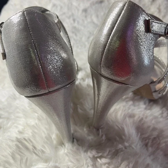 Kelly & Katie Women's Silver Rhinestone Sandals 9 1/2 NWOT - Picture 11 of 15